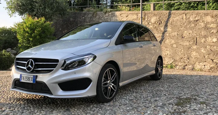 Mercedes-Benz Classe B 180 d Premium Tech: recensione e prova su strada
